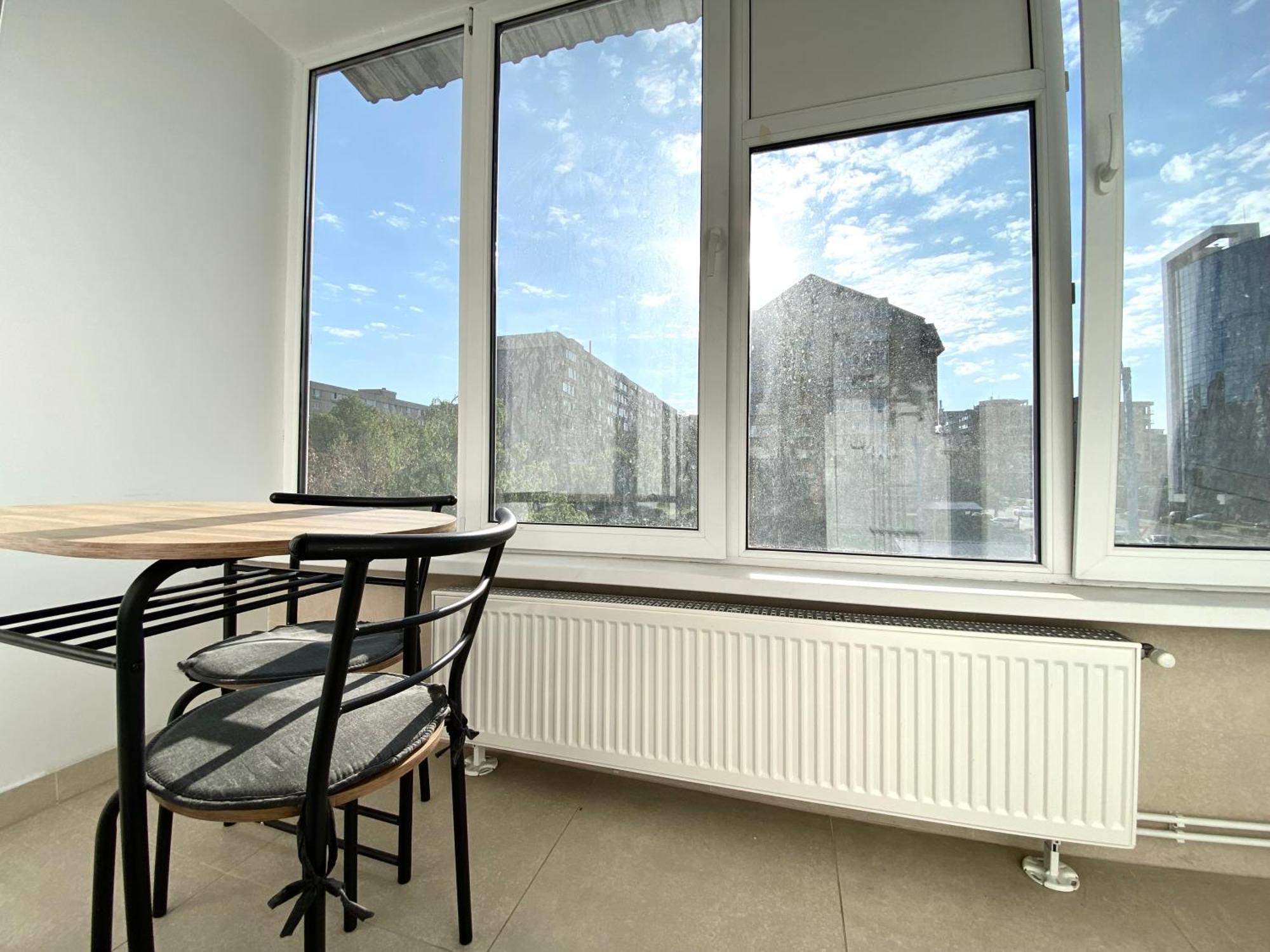 Kronstadt Apartment - Pet Friendly Brașov Exterior foto