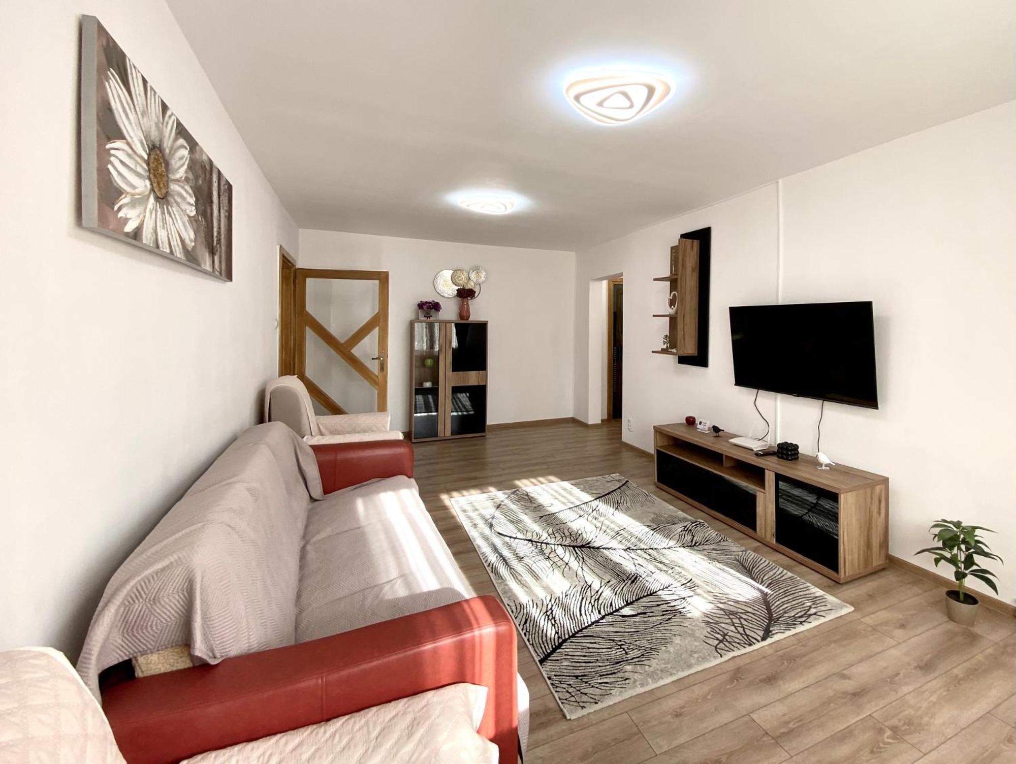 Kronstadt Apartment - Pet Friendly Brașov Exterior foto